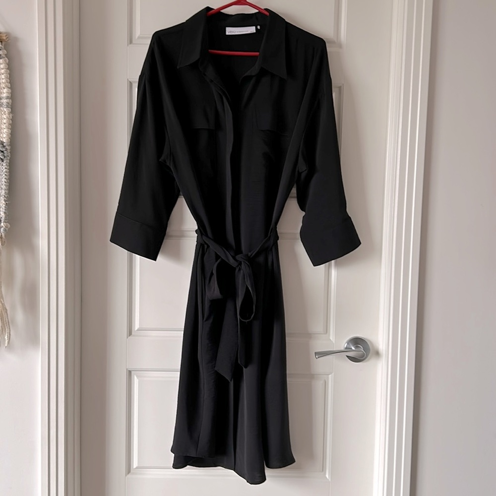 NWOT Vero black shirt dress